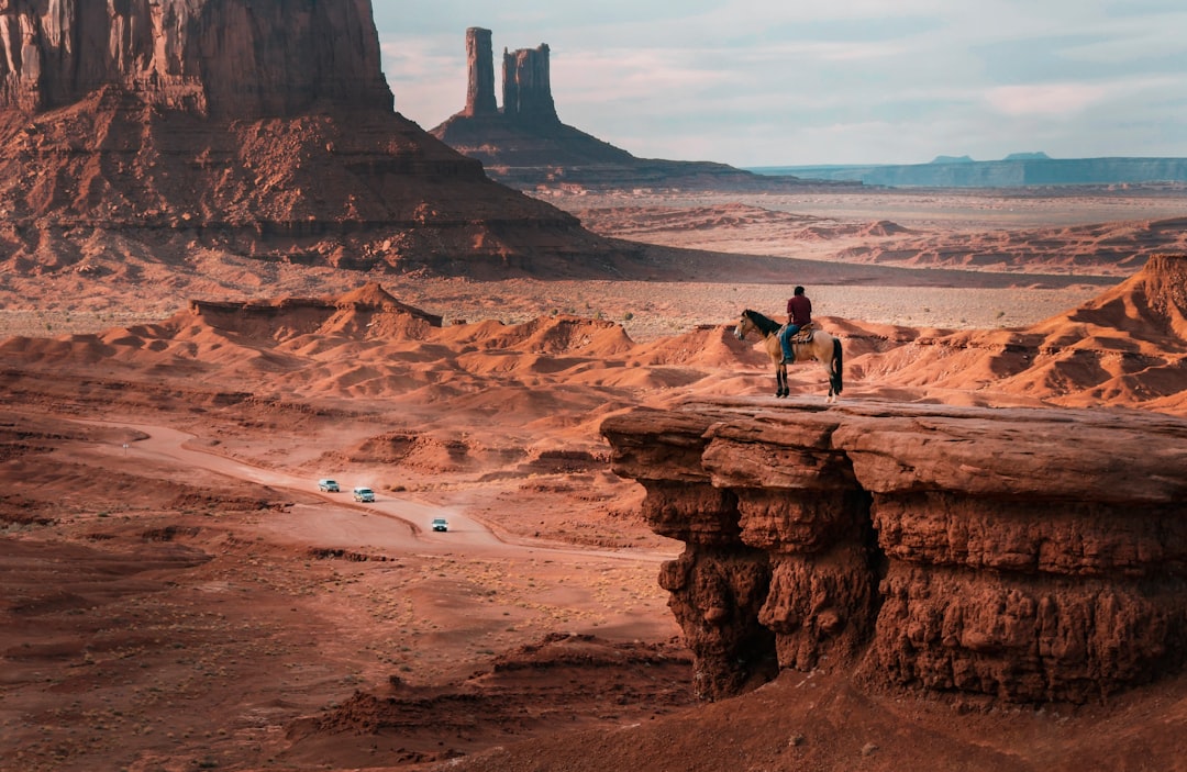 travelers stories about Badlands in Oljato-Monument Valley, United States