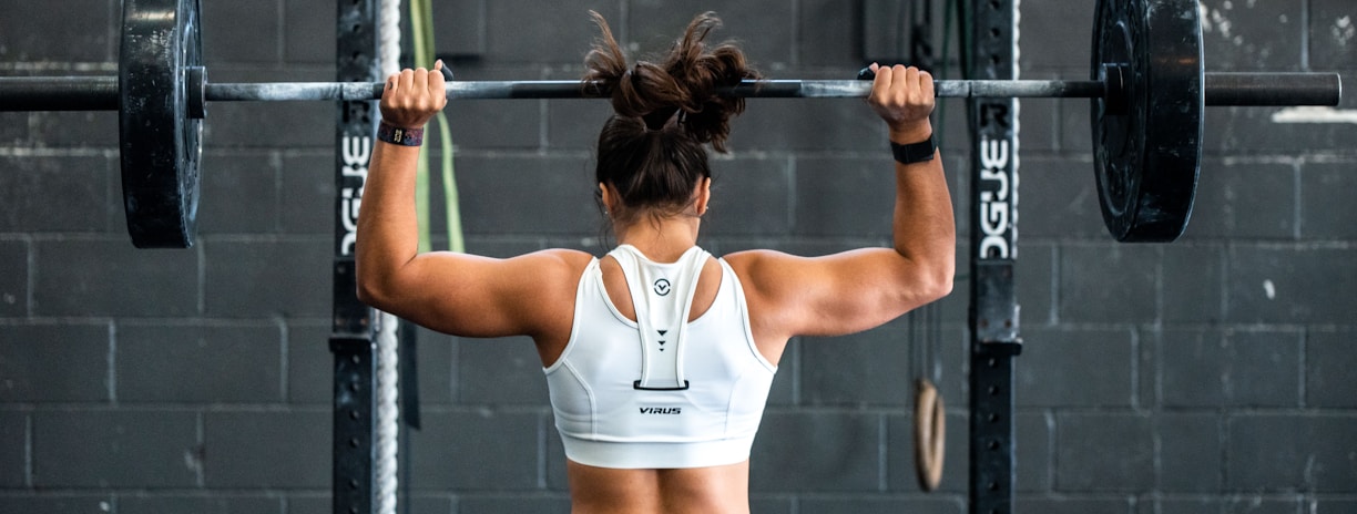 woman doing weight lifting