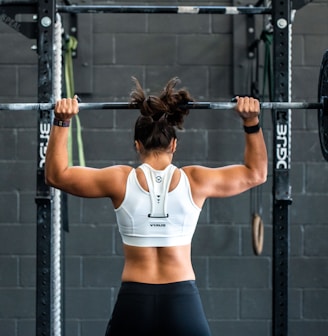 woman doing weight lifting