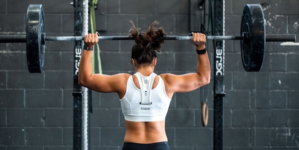 woman doing weight lifting