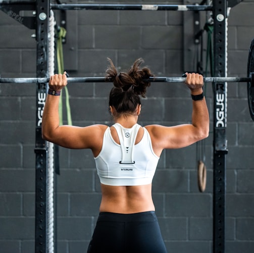 woman doing weight lifting