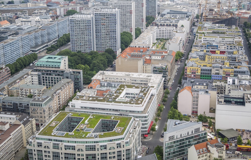 Fotografía de gran angular de la ciudad