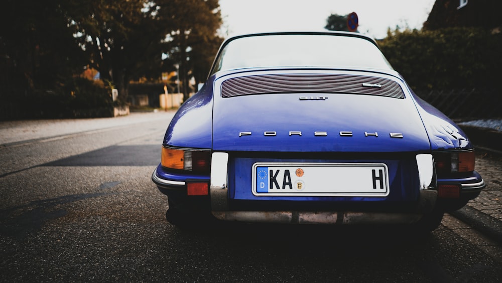 blue Porsche car