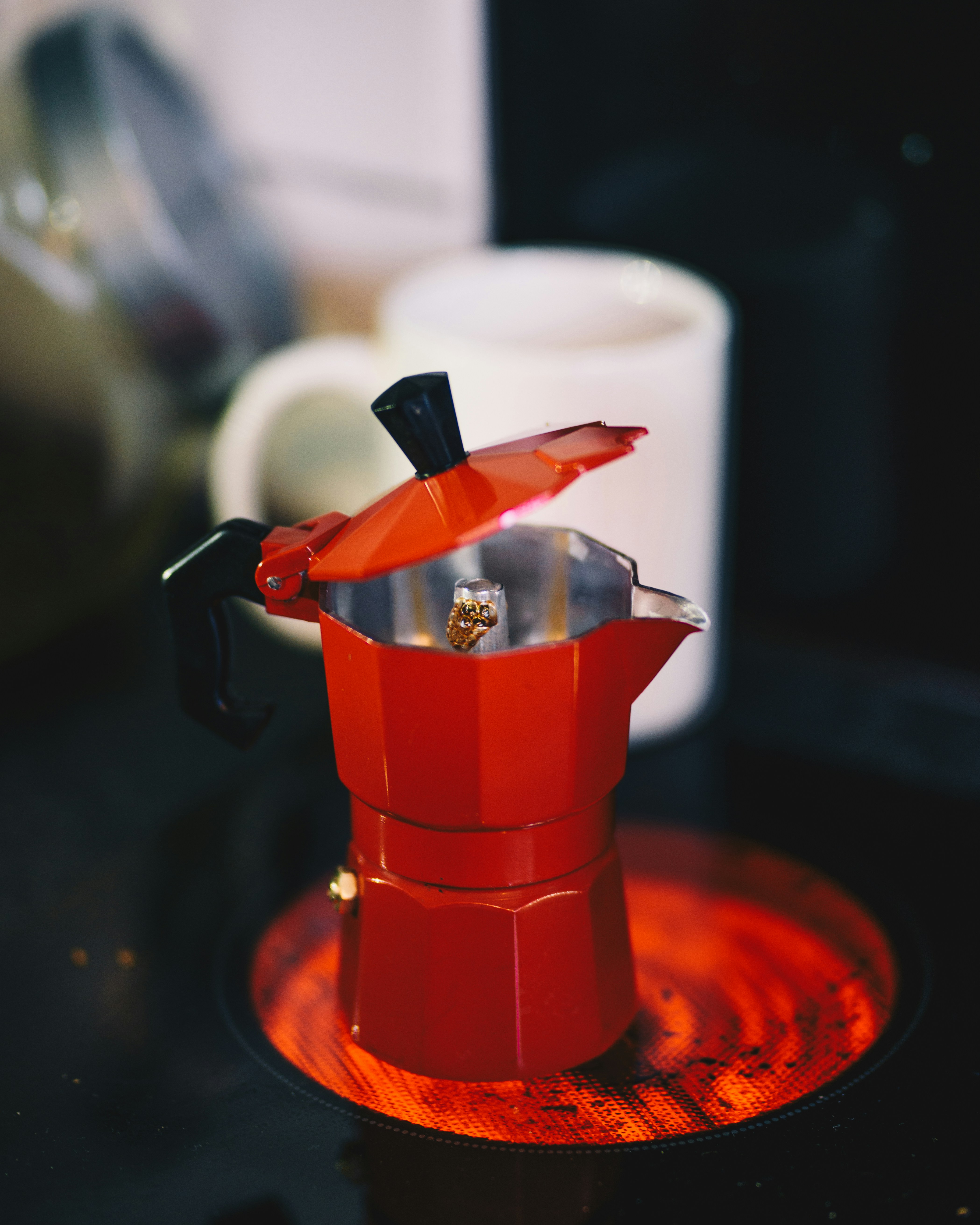Sigma 85mm F1.4 DG HSM Art sample photo. Red coffee pot photography