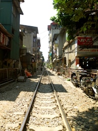 gray train tracks