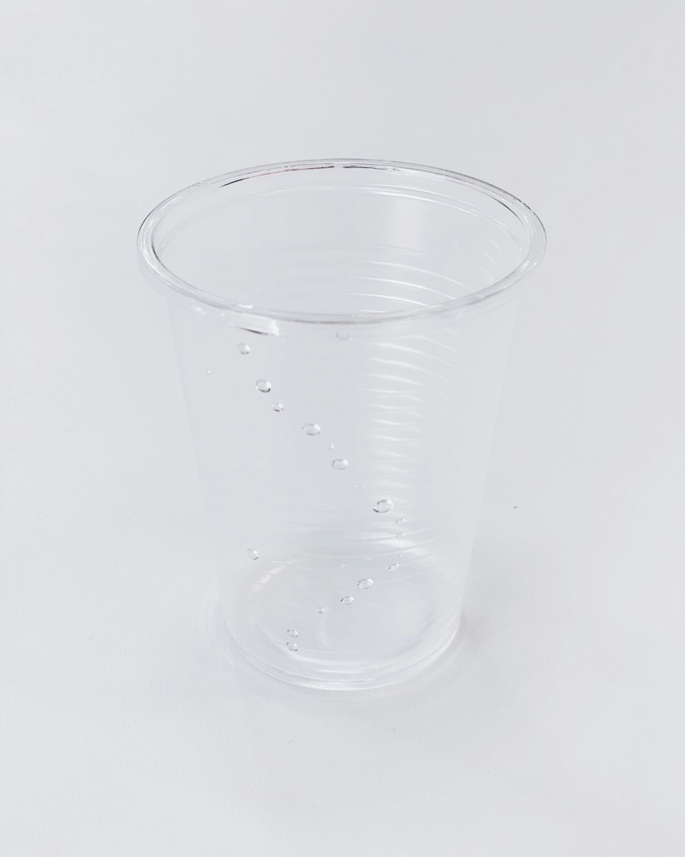 clear plastic drinking cup