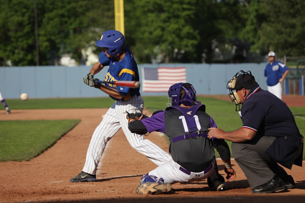 baseball player throwing ball