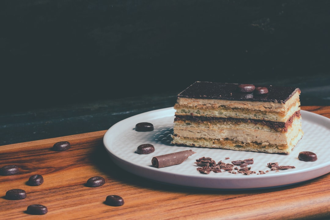 slice of cake placed on tray,