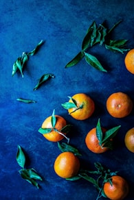 bunch of orange fruit