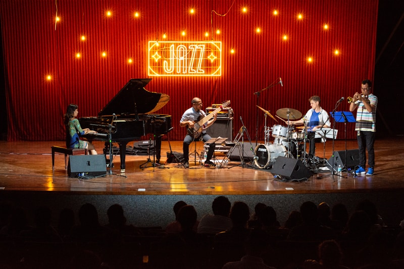 Saturday night — quartet in full swing