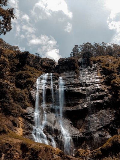 Bomburuella Waterfall - Sri Lanka