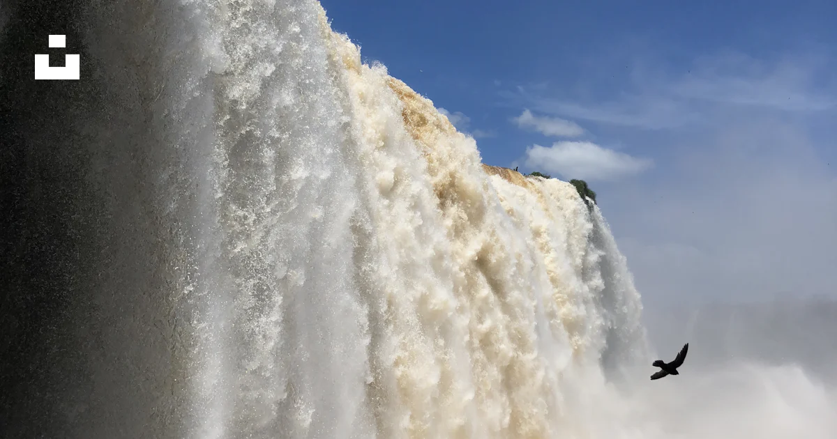 Wasserfall tagsüber Foto – Kostenloses Bild zum Thema Natur auf Unsplash