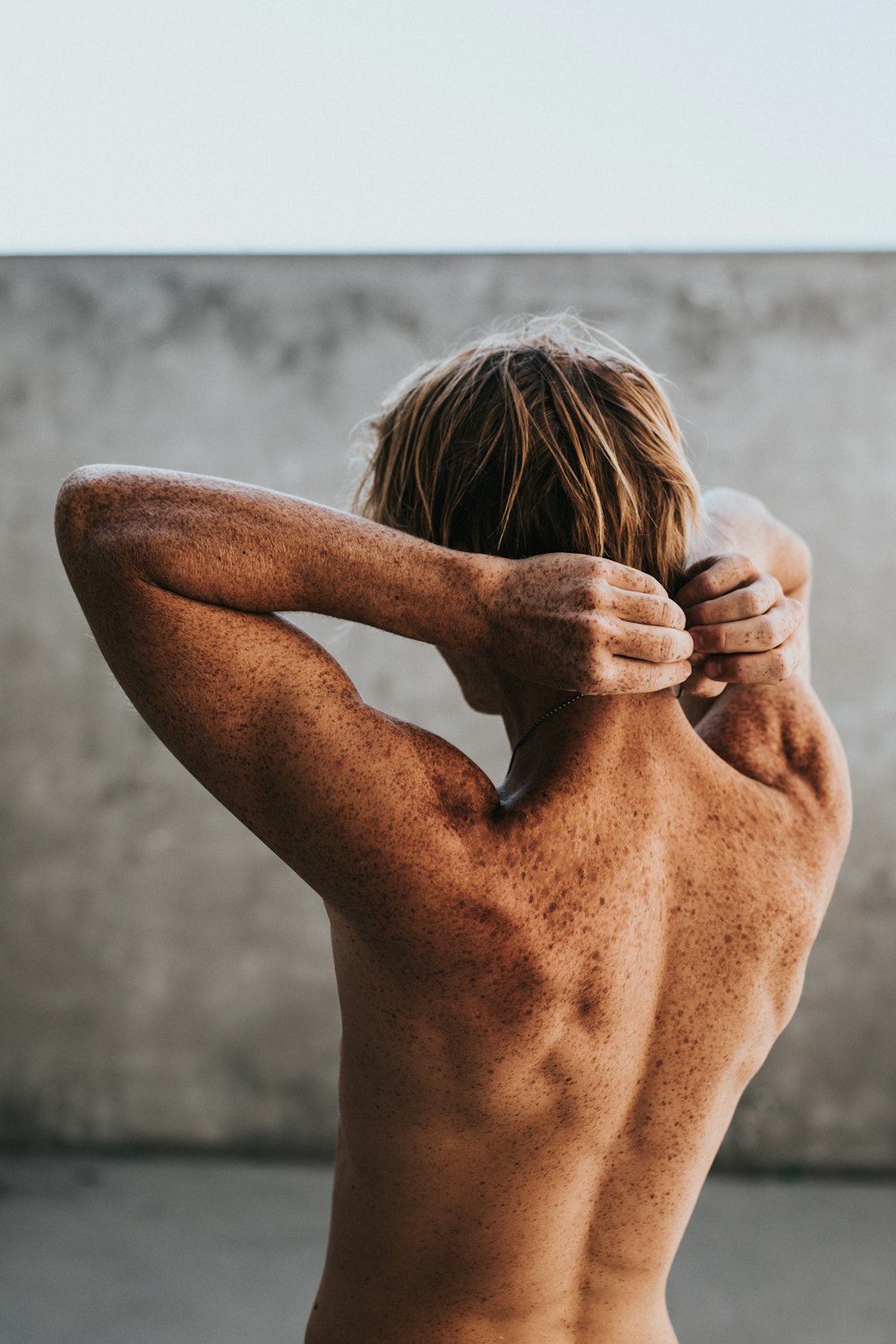 Hombre en topless