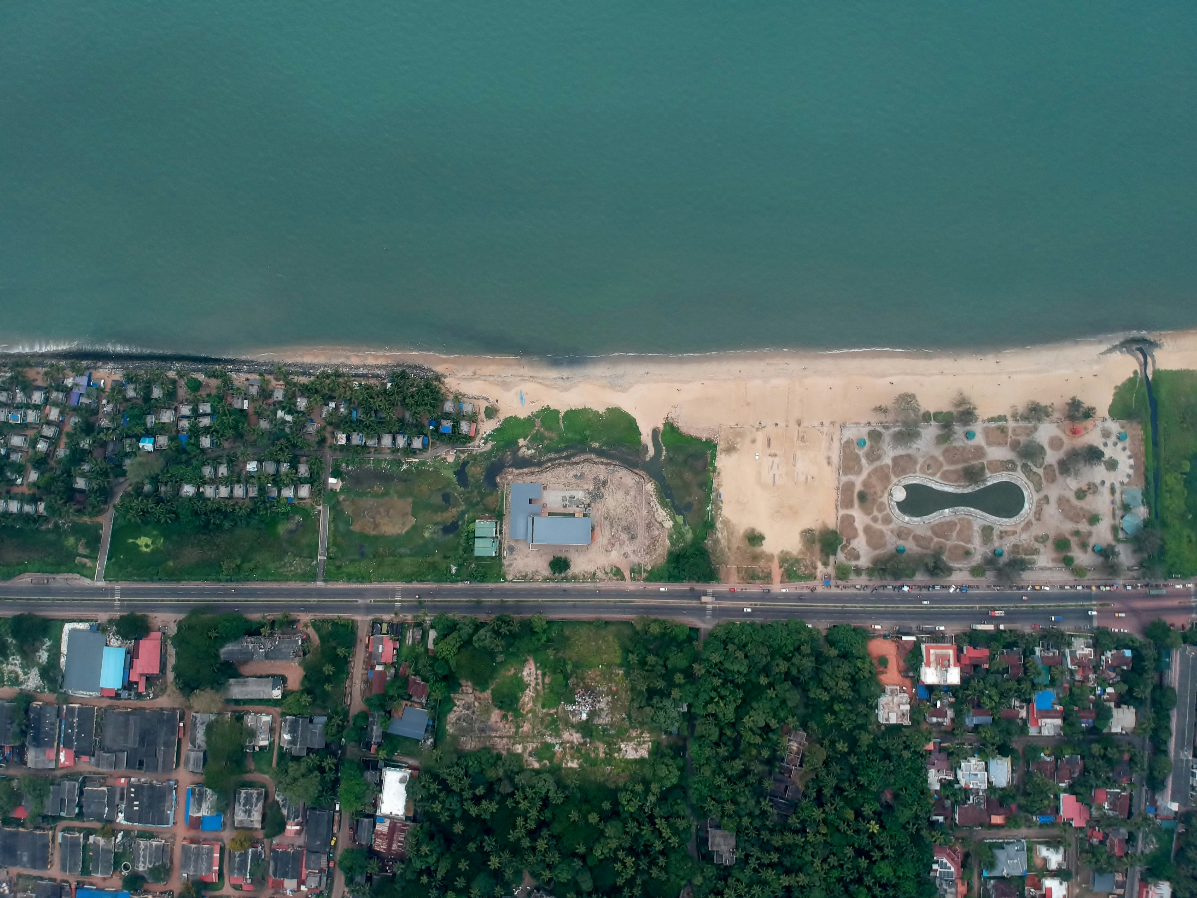 birds eye photography of city near body of water