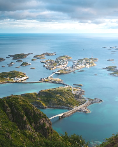 islands across horizons