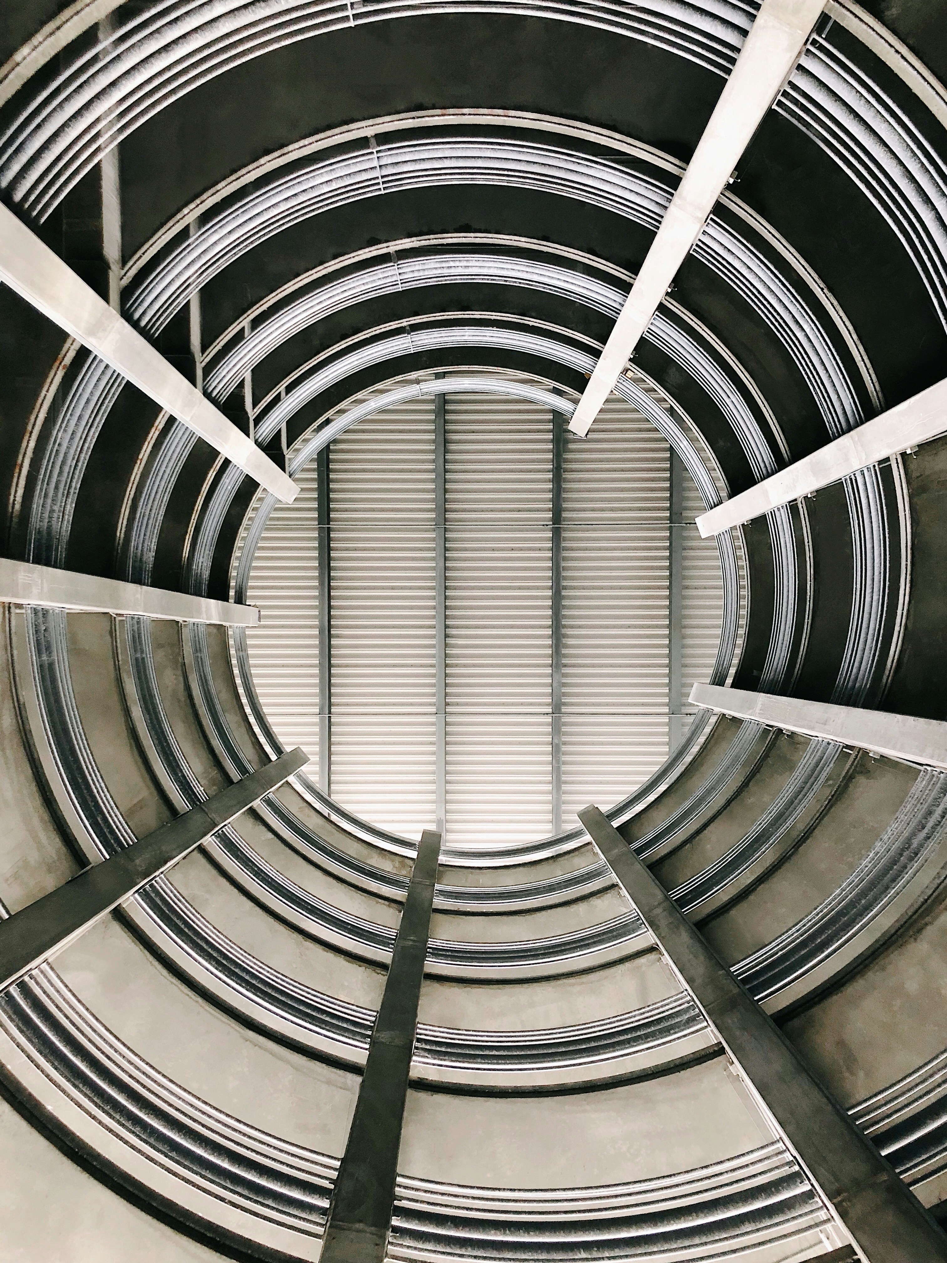 great photo recipe,how to photograph spiral parking lot; low-angle photography of building interior
