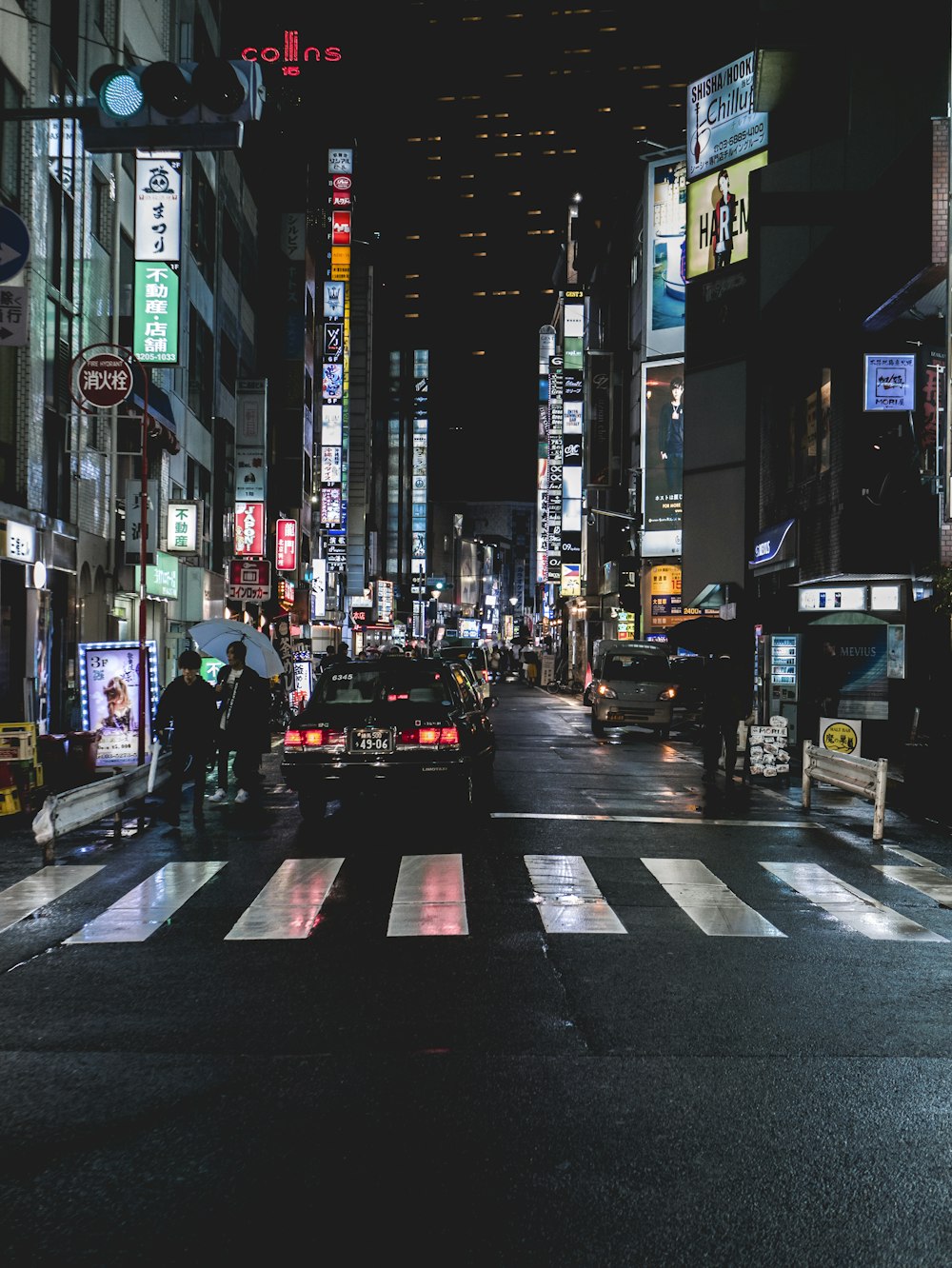 black car on road during nighttime