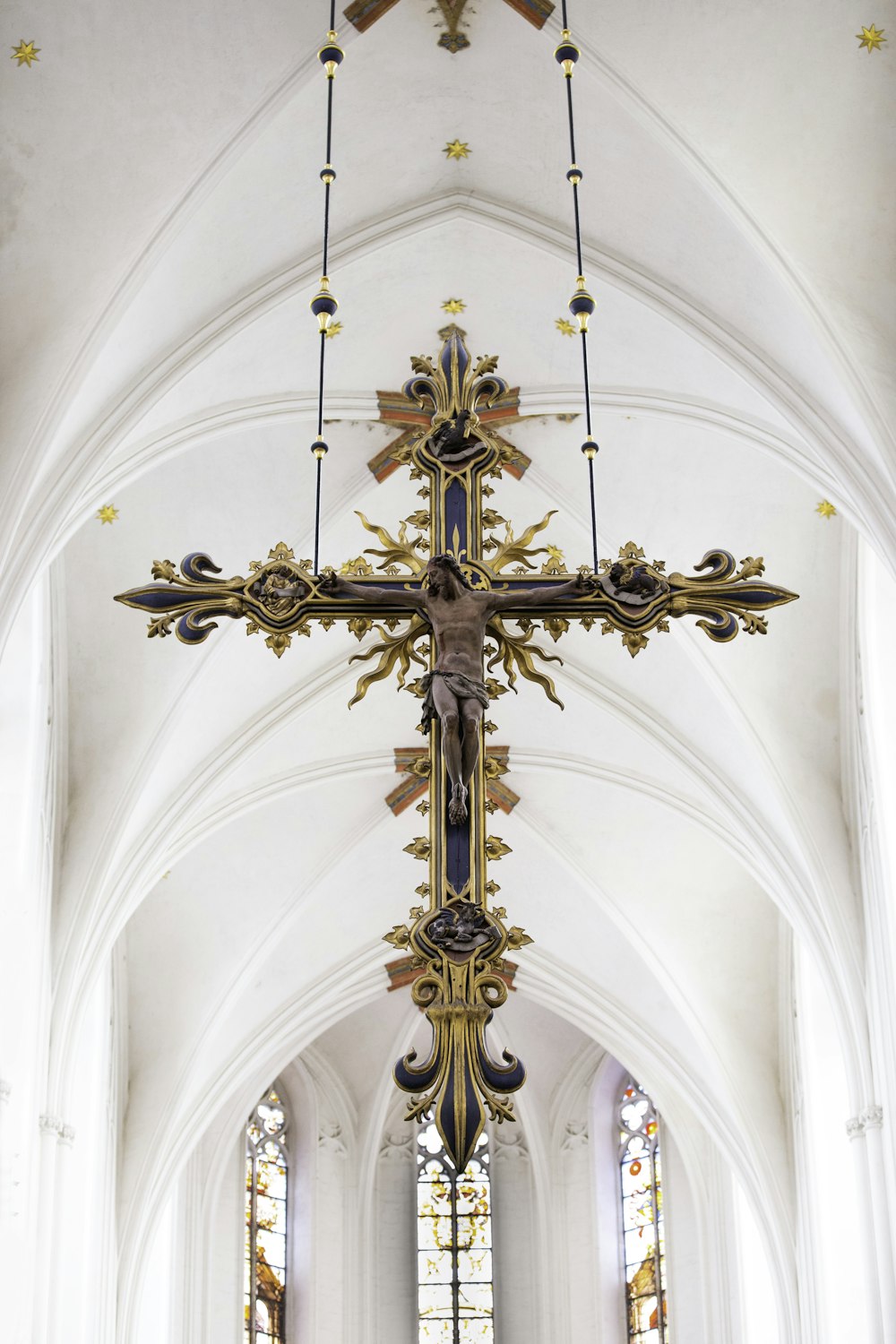 茶色の十字架の装飾