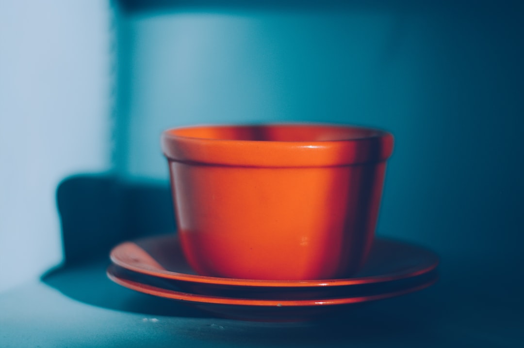 orange teacup,