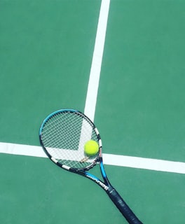 【2026年最新】初心者向けテニスラケットの選び方とおすすめ4選