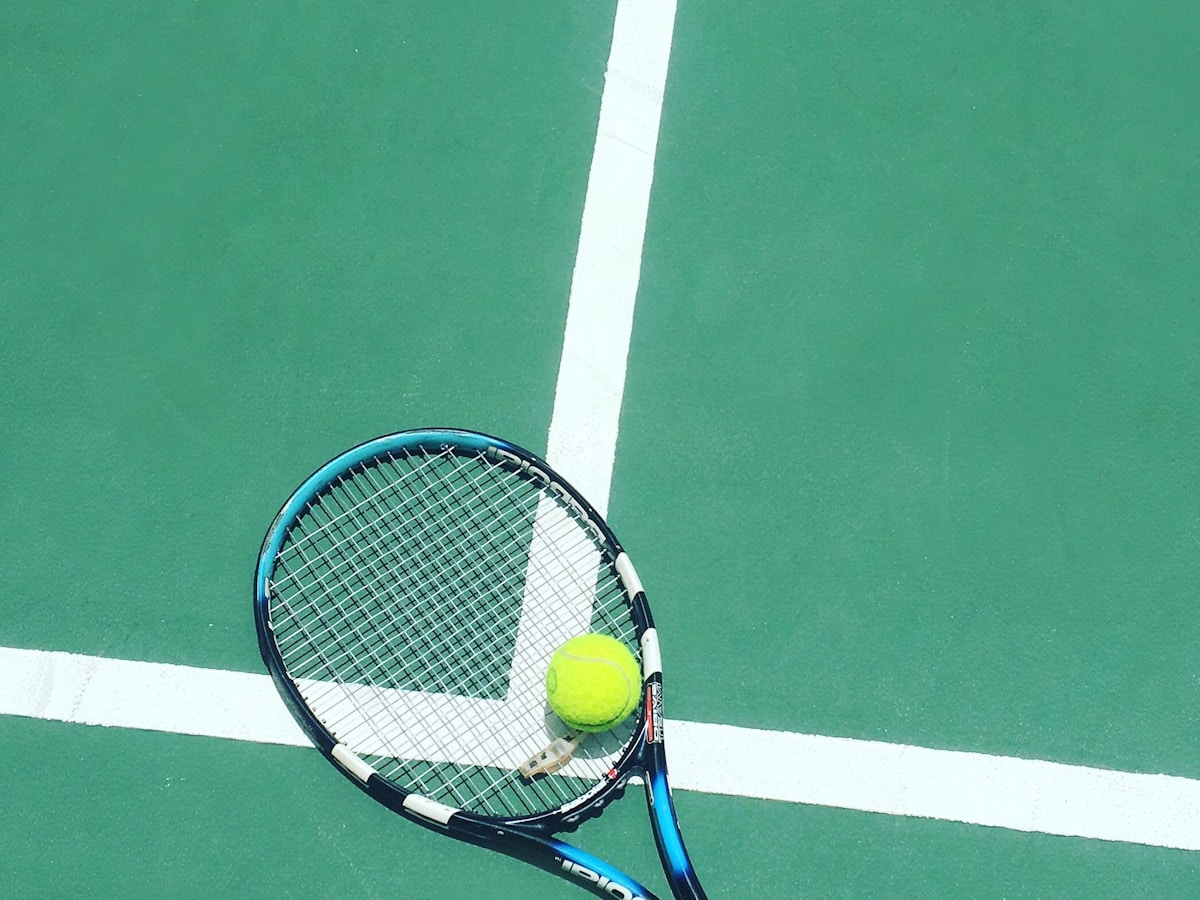 第一次打網球要找教練嗎?