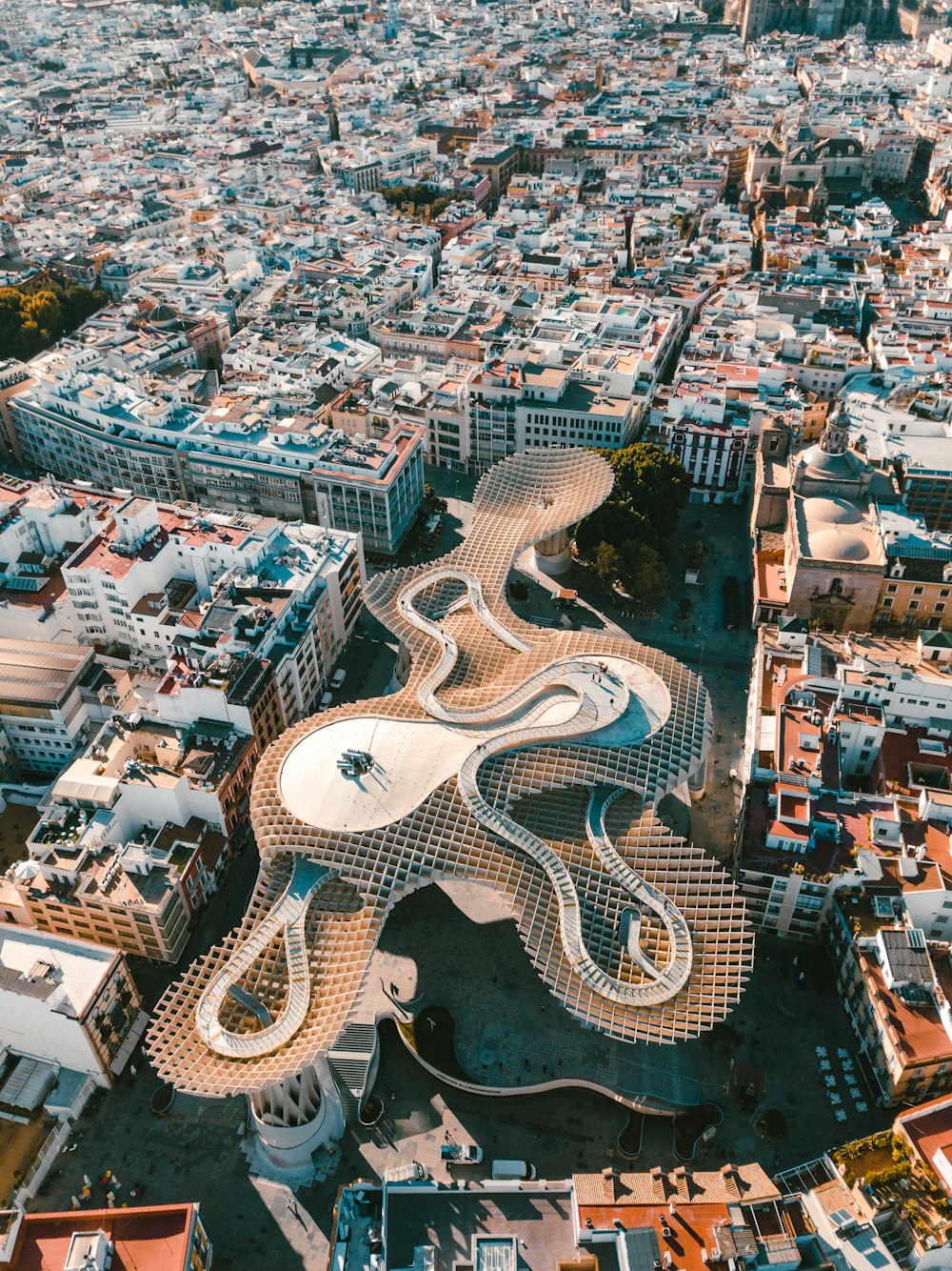 Fotografía aérea de edificios de hormigón