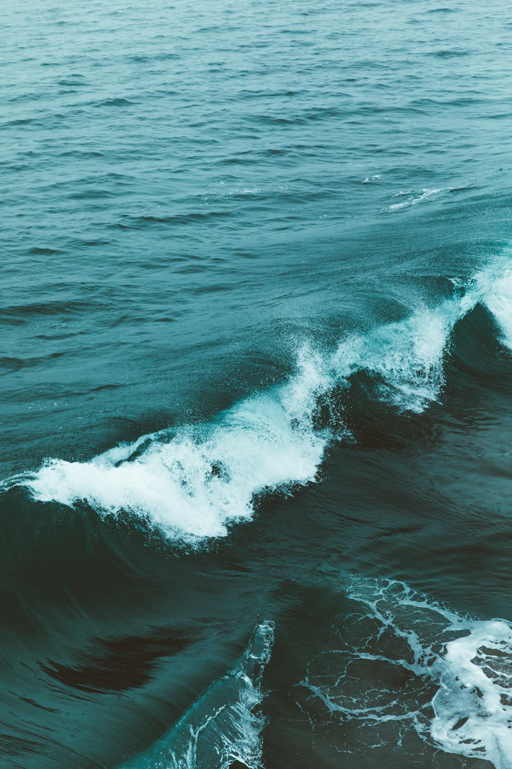 Acqua di mare ondeggiante