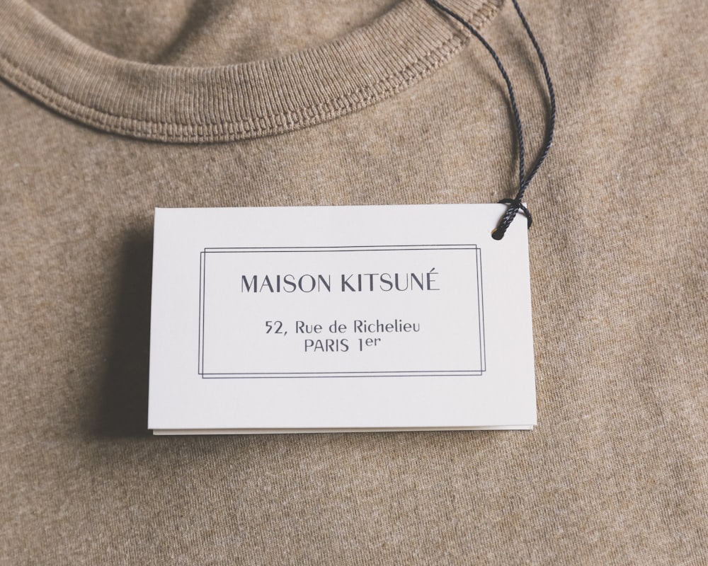 Maison Kitsune製品ラベル