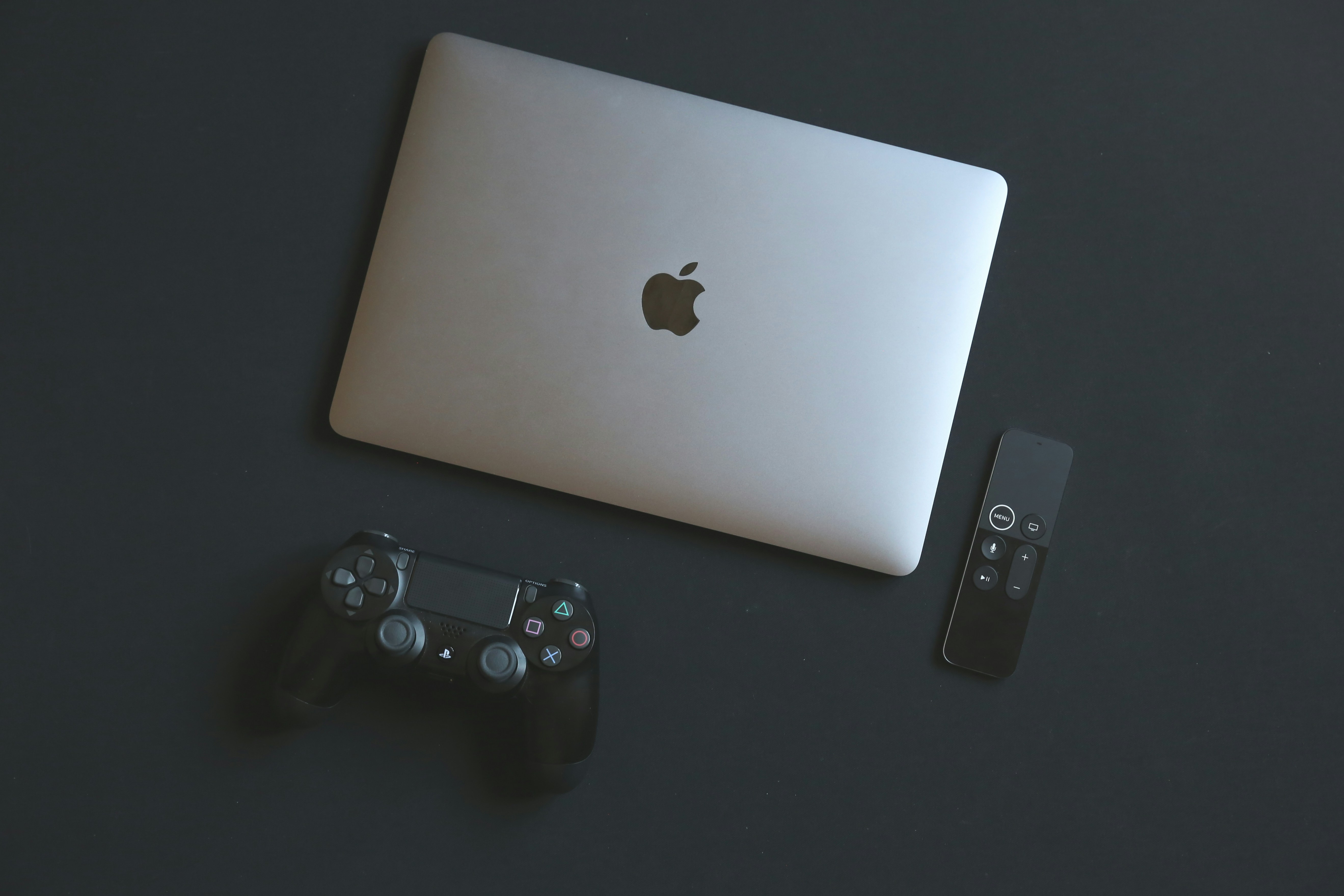 MacBook Pro and Sony PS4 controller