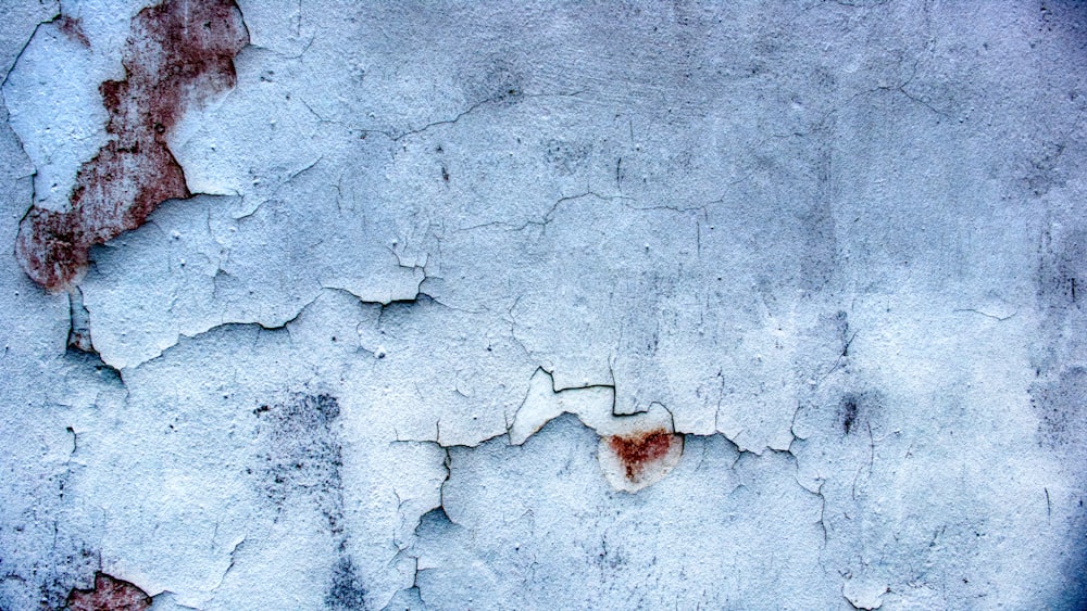 a wall that has some paint on it