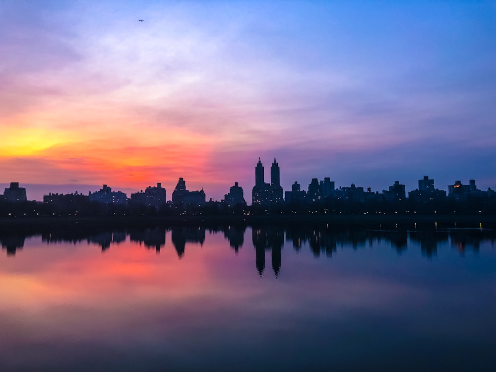 Fotografía panorámica de edificios de la ciudad