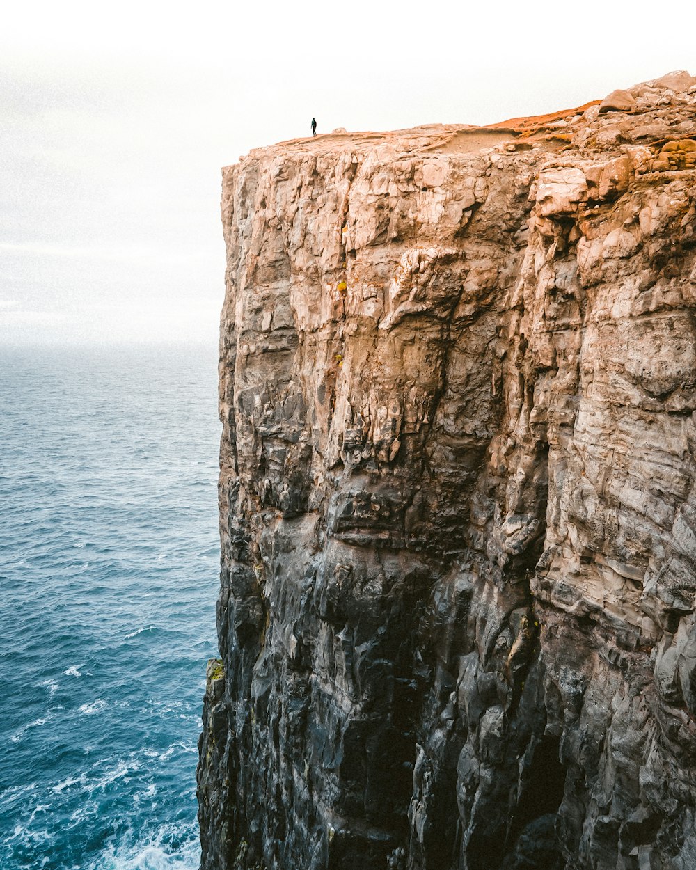 27 Cliff Pictures  Download Free Images  Stock Photos on Unsplash