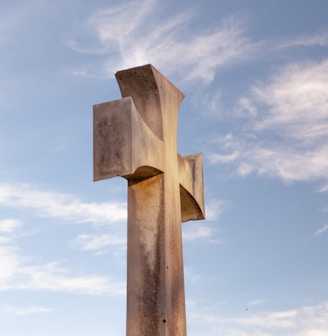 gray cross monument