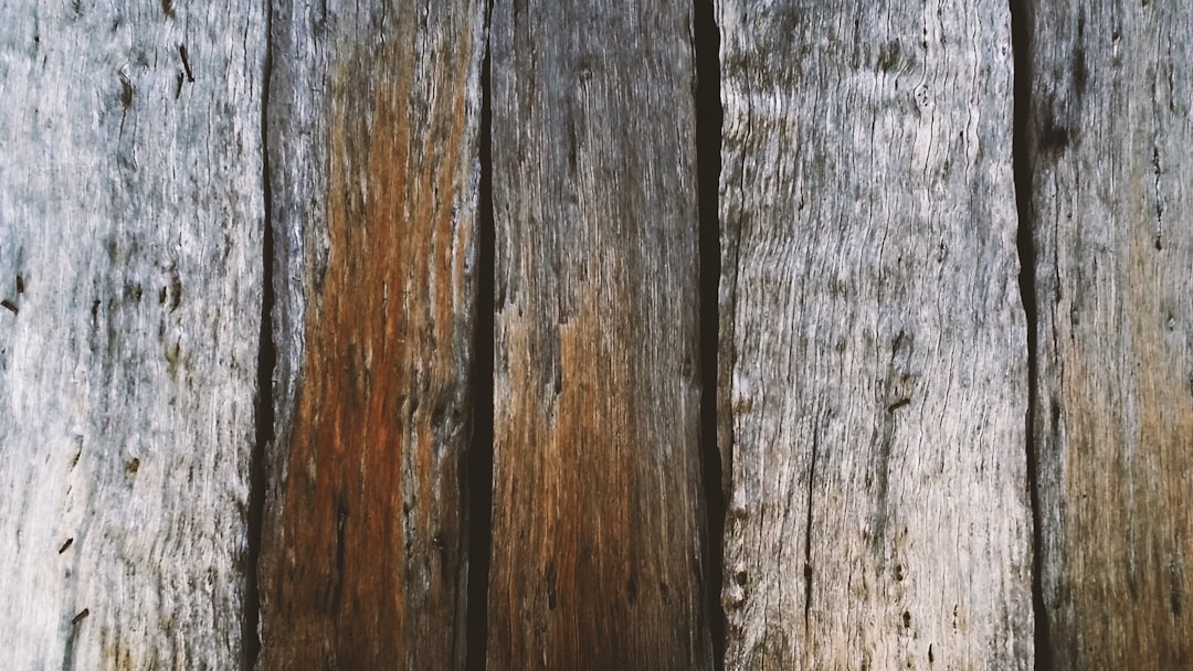 Rust on wood фото 103