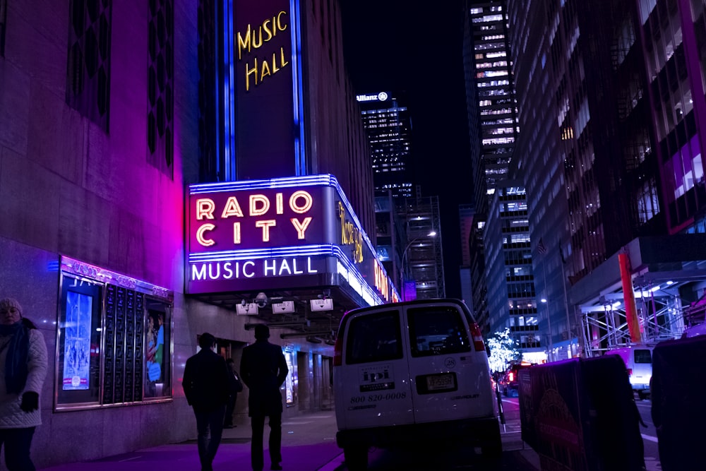 Citylights in der Nacht