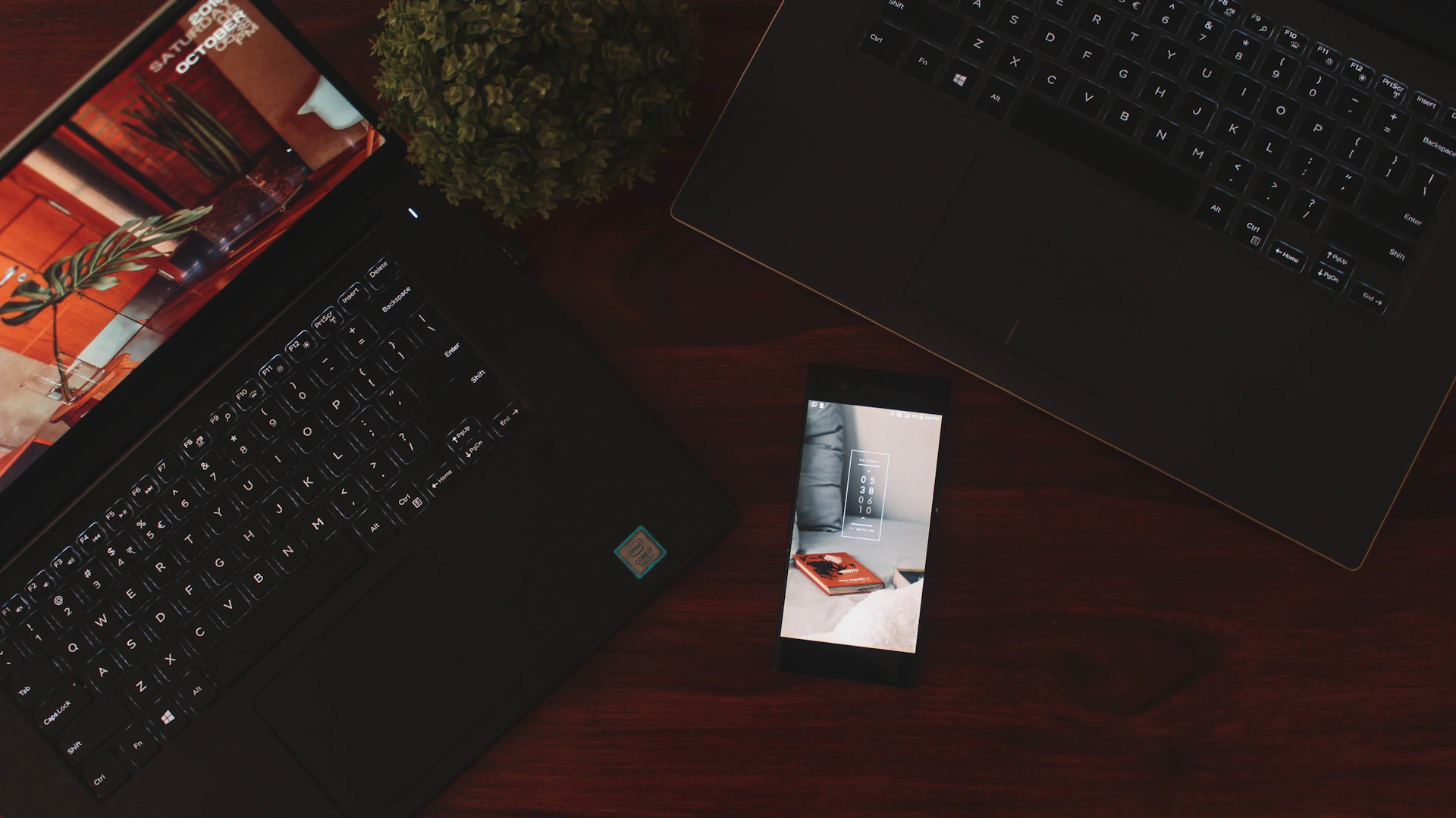 black and white bed linen