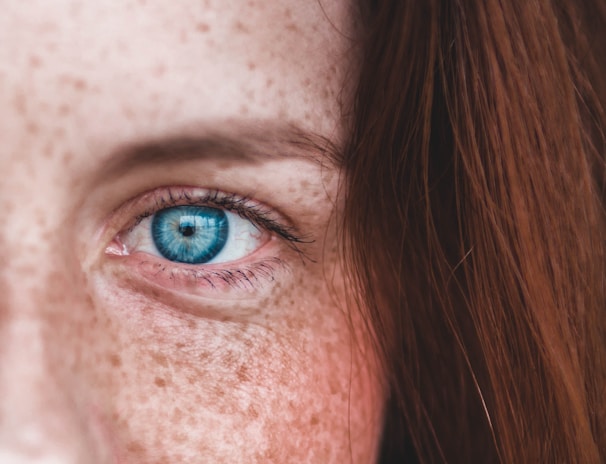 person's blue eye