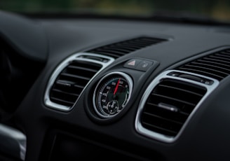 silver and black car air vent