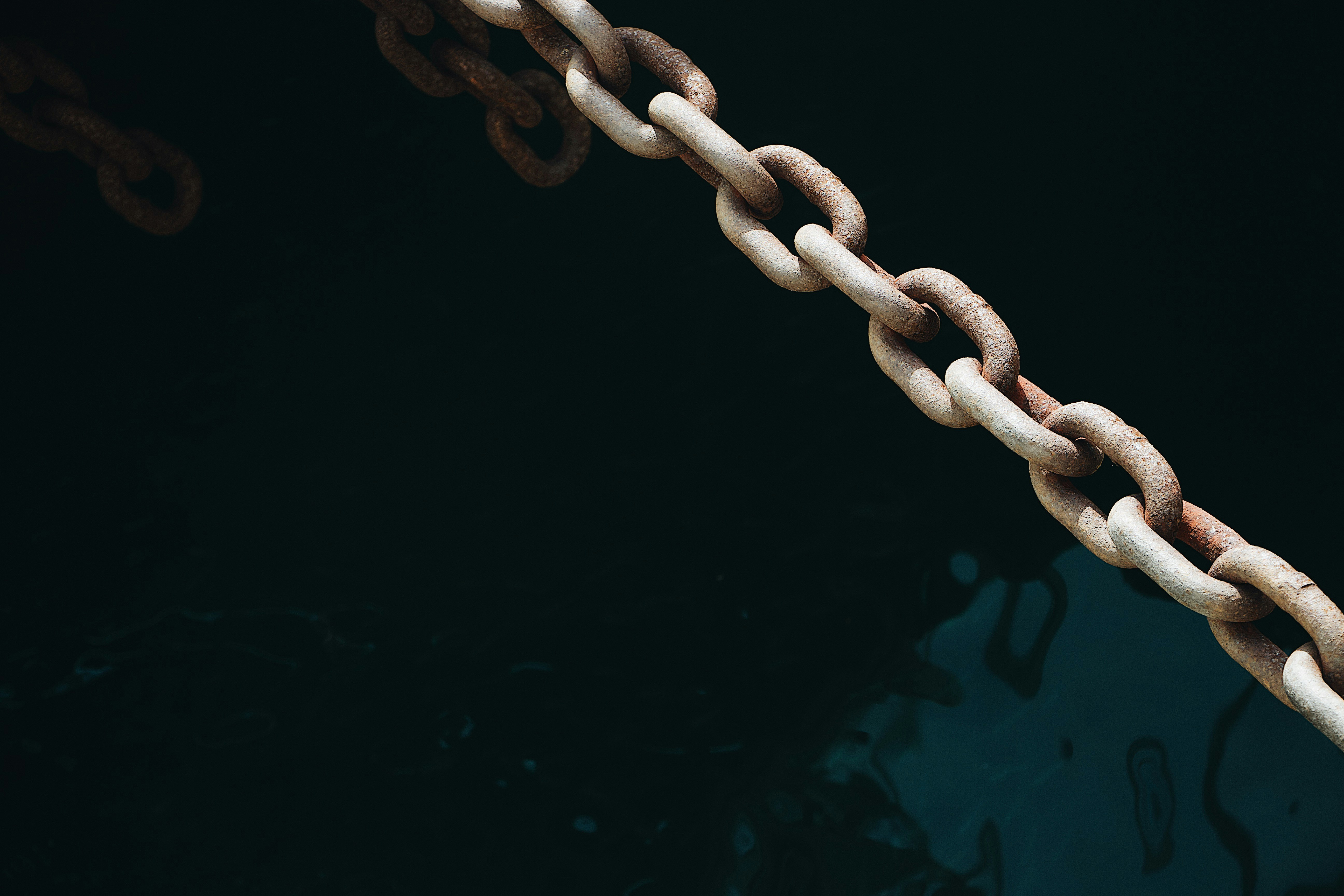 https://images.unsplash.com/photo-1542407931-2fe6d5b417d5?ixlib=rb-1.2.1&amp;ixid=eyJhcHBfaWQiOjEyMDd9&amp;auto=format&amp;fit=crop&amp;w=1500&amp;q=80