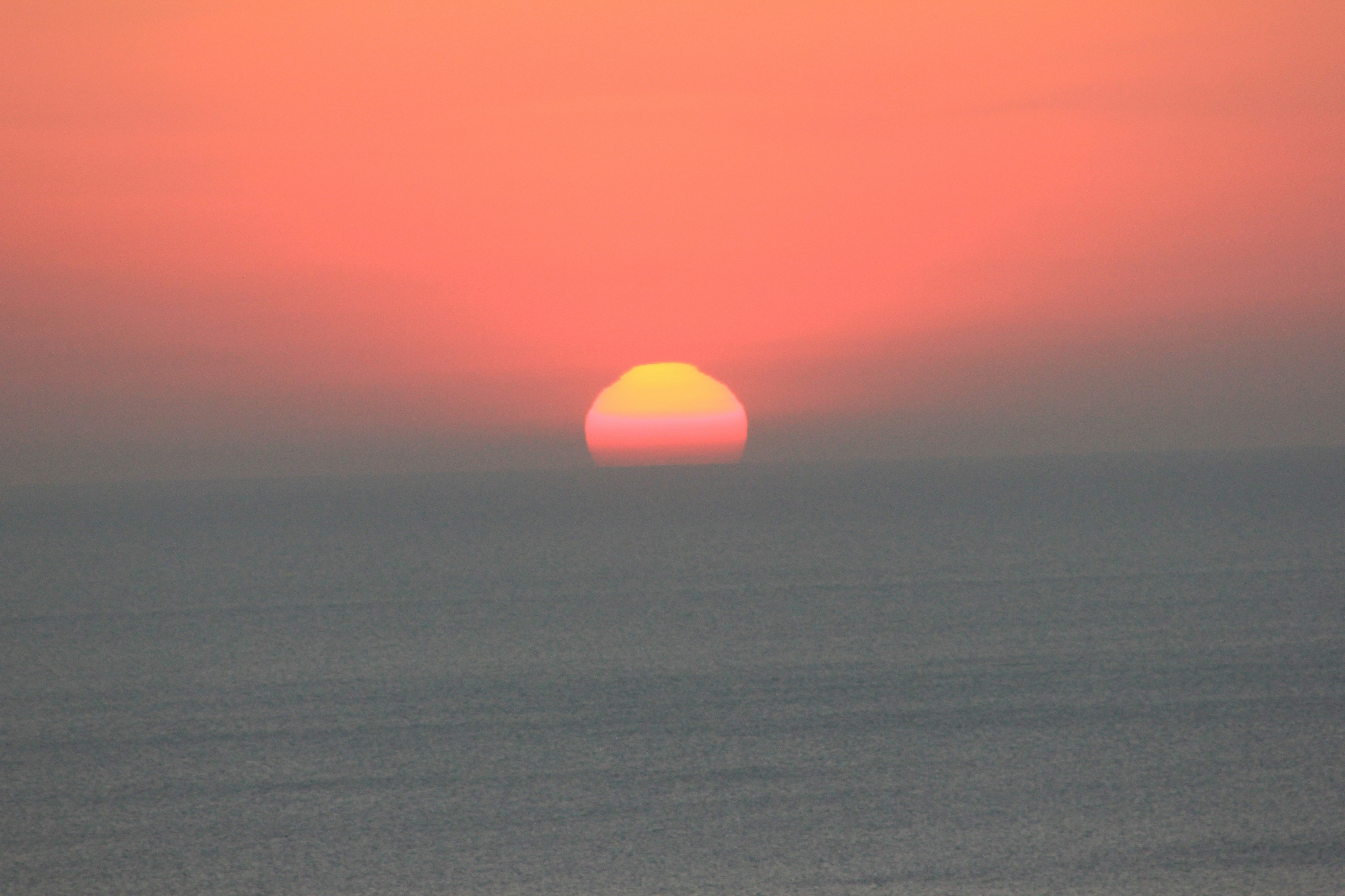 Oceano durante a Hora Dourada