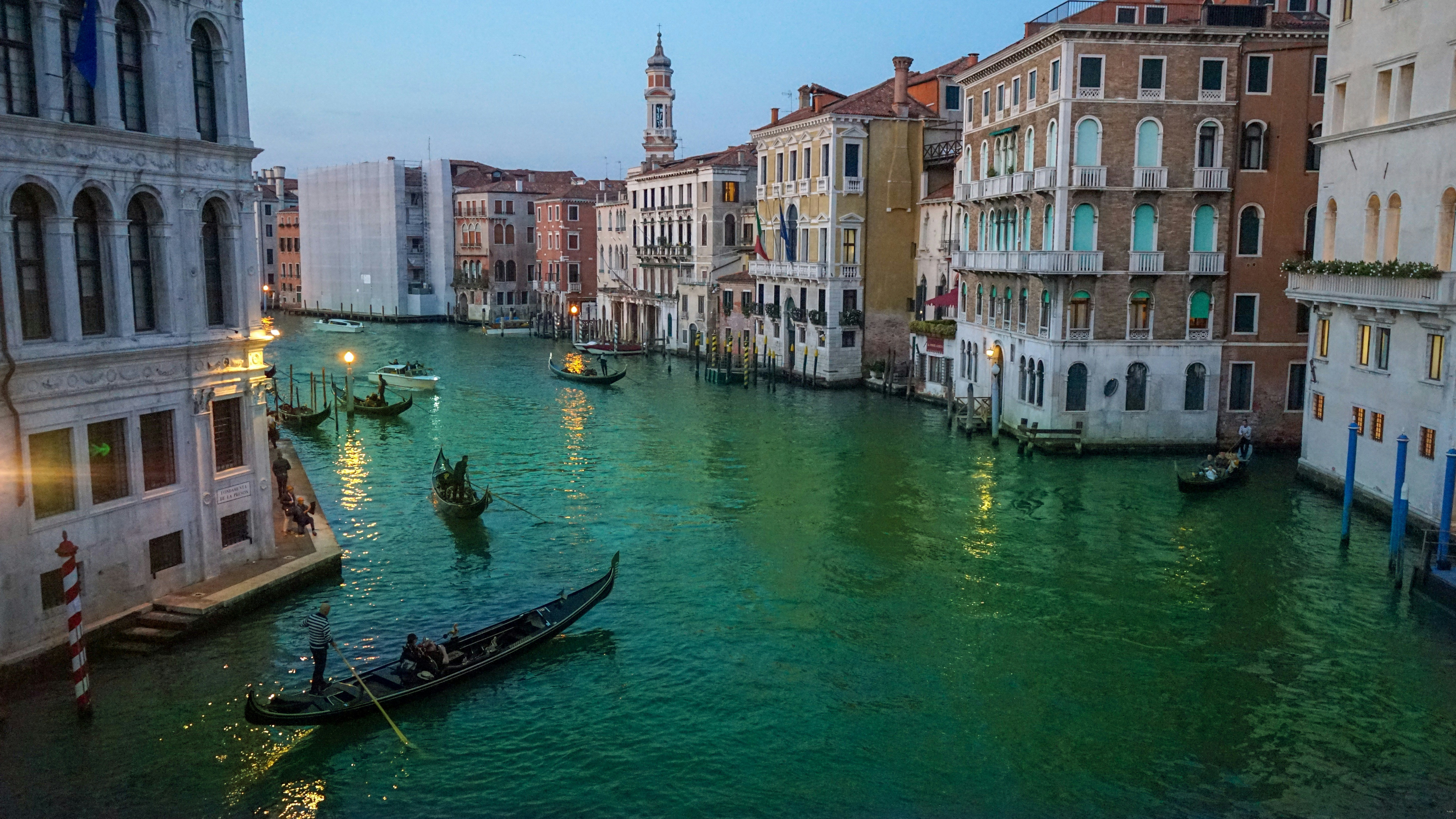 Удивительный город венеция. Лагуна Венеции. Венеция и ее Лагуна ЮНЕСКО. Венецианская Лагуна Италия. Венеция островная Италия.