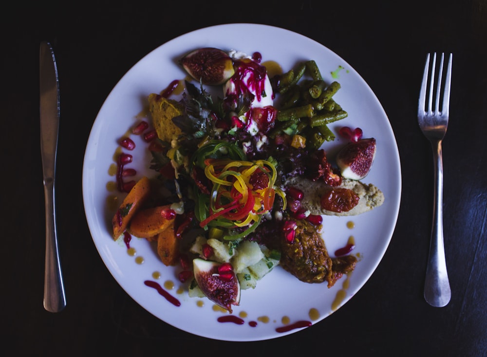 beet root beside string beans