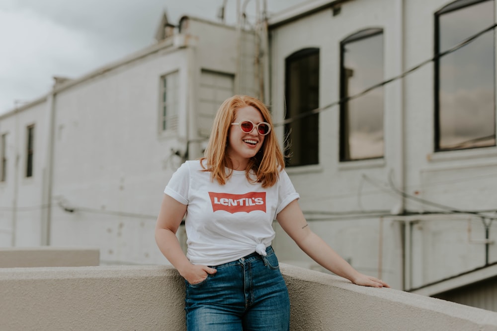 smiling woman standing in the building