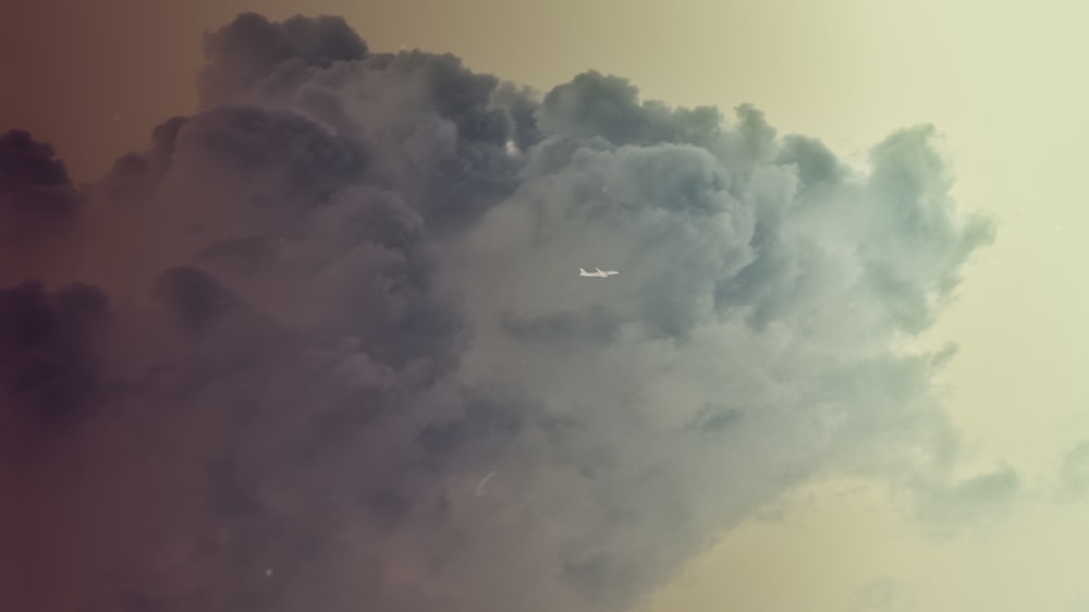 Photographie de nuages blancs et bleus