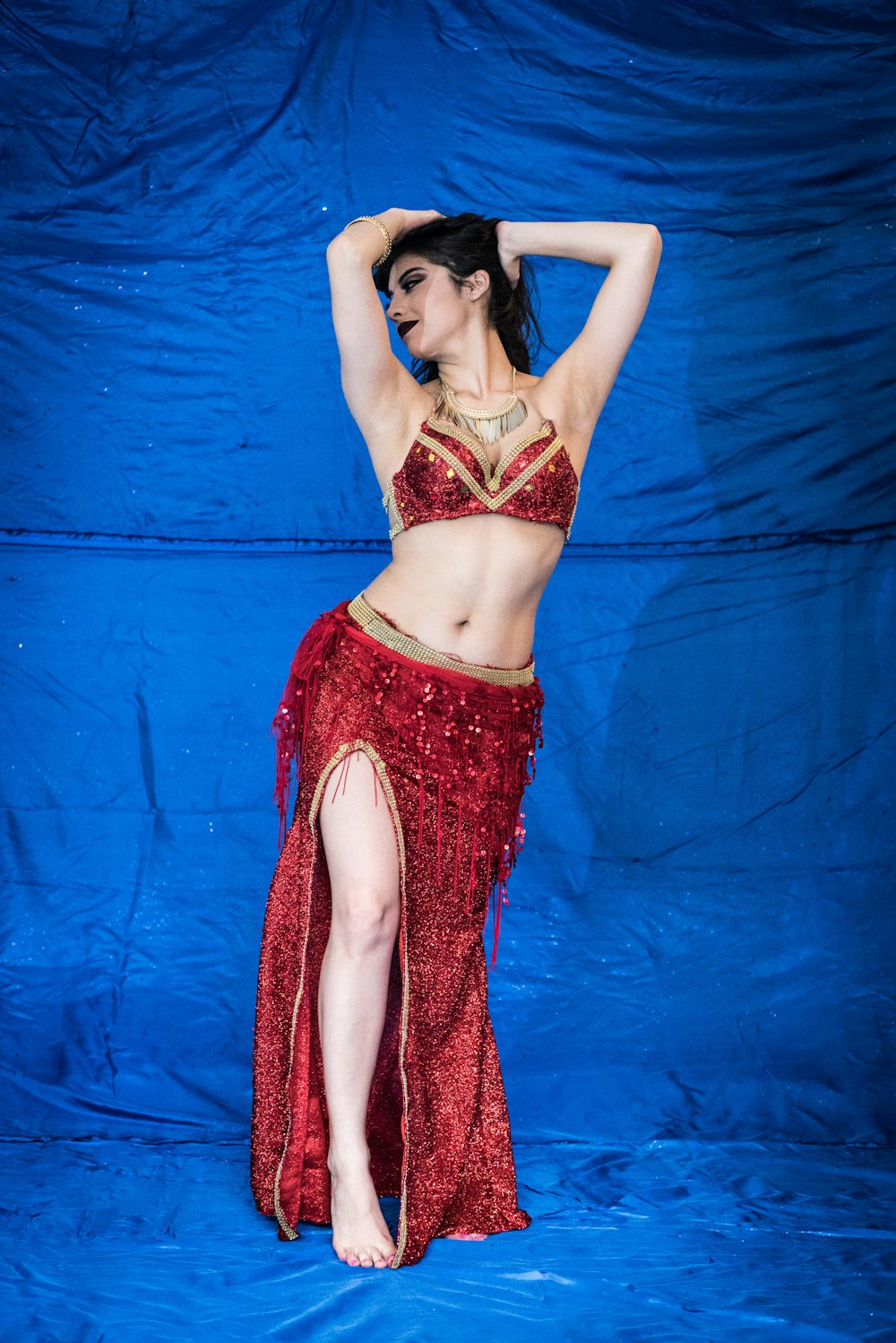 Bailarina Tradicional Hermoso. Mujer Oriental Del Bailarín. Danza Del  Vientre. Fotos, retratos, imágenes y fotografía de archivo libres de  derecho. Image 57788209