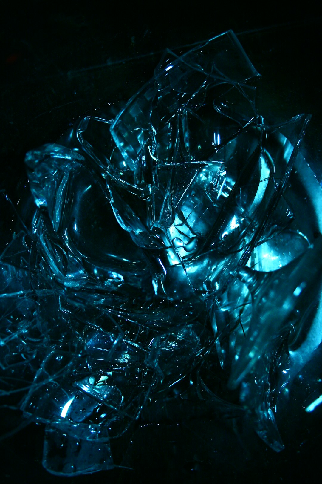 水晶越大顆能量越強嗎？選用6.6mm灰藍色拉長石水晶珠，為飾品設計帶來強烈奇幻靈性光芒的選擇！