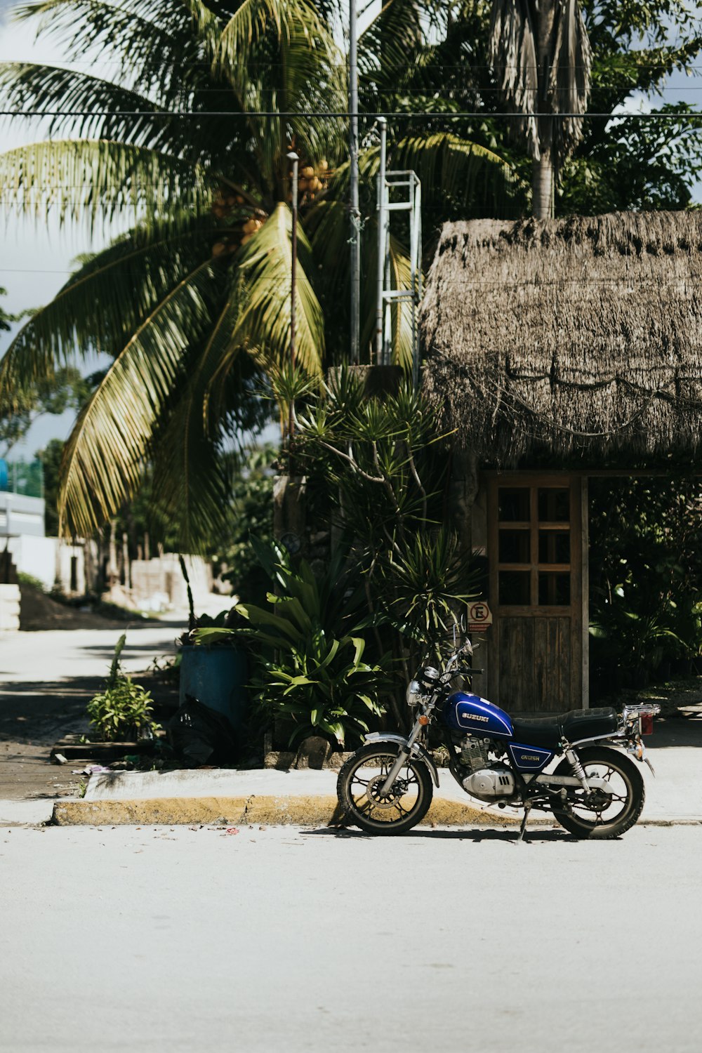 blue standard motorcycle