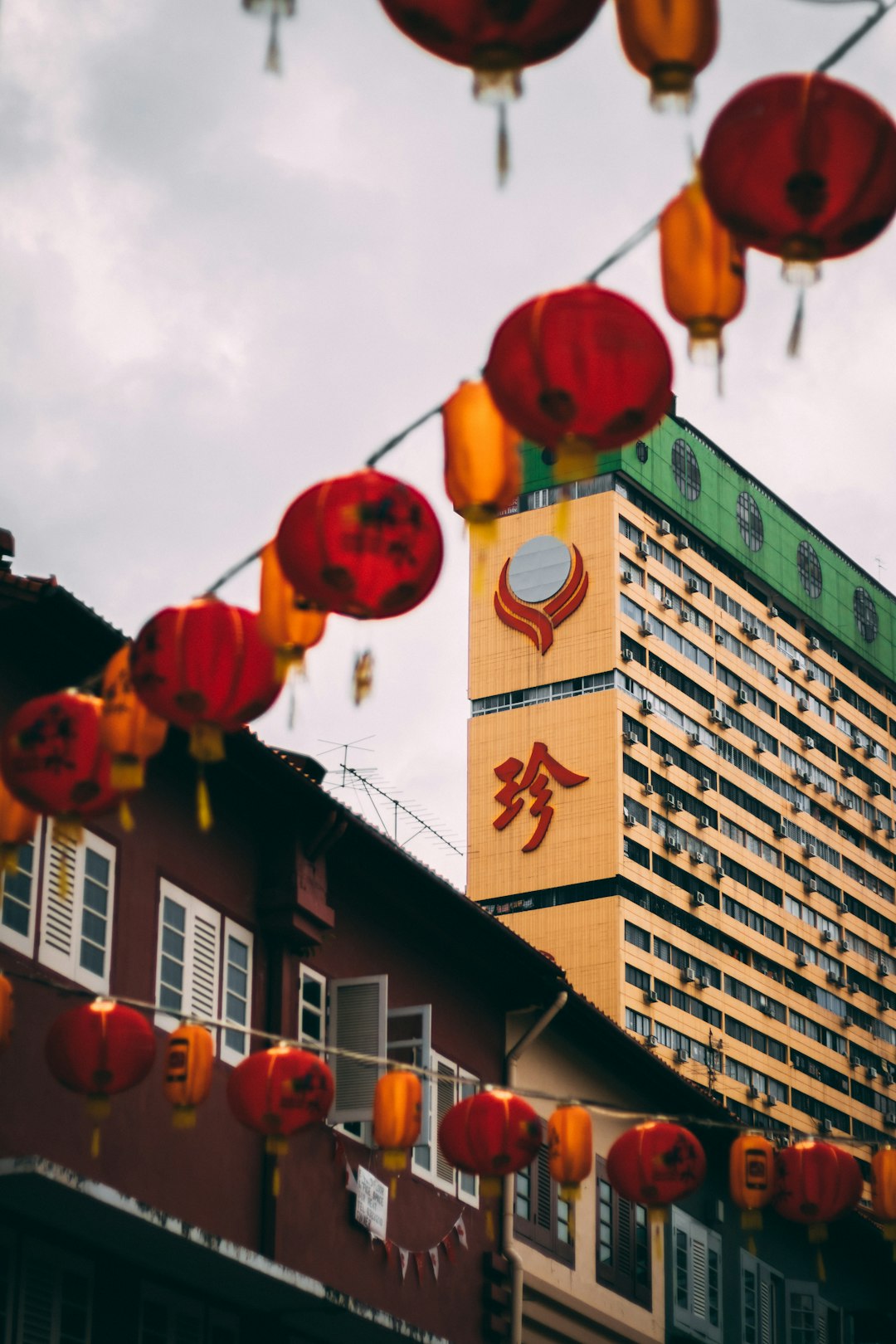 red Chinese lantern during daytime