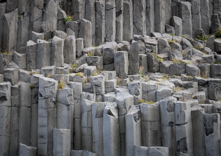 The Guidestones Of Georgia: The Hidden Symbology Of One Of The Most Sinister Monuments In The World And Its Ten Terrible Commandments