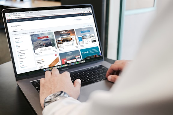 özel tasarımlı web